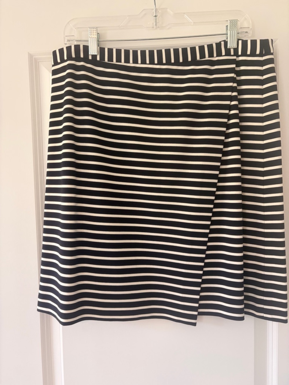 Ann Taylor Navy and White Striped Skirt NEW WITH TAGS Large